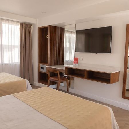 Six Hotel Guadalajara Degollado Ngoại thất bức ảnh