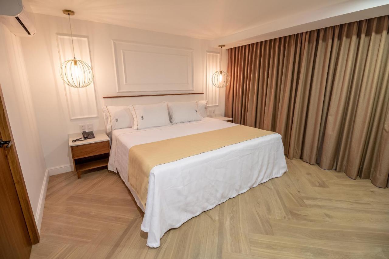 Six Hotel Guadalajara Degollado Ngoại thất bức ảnh