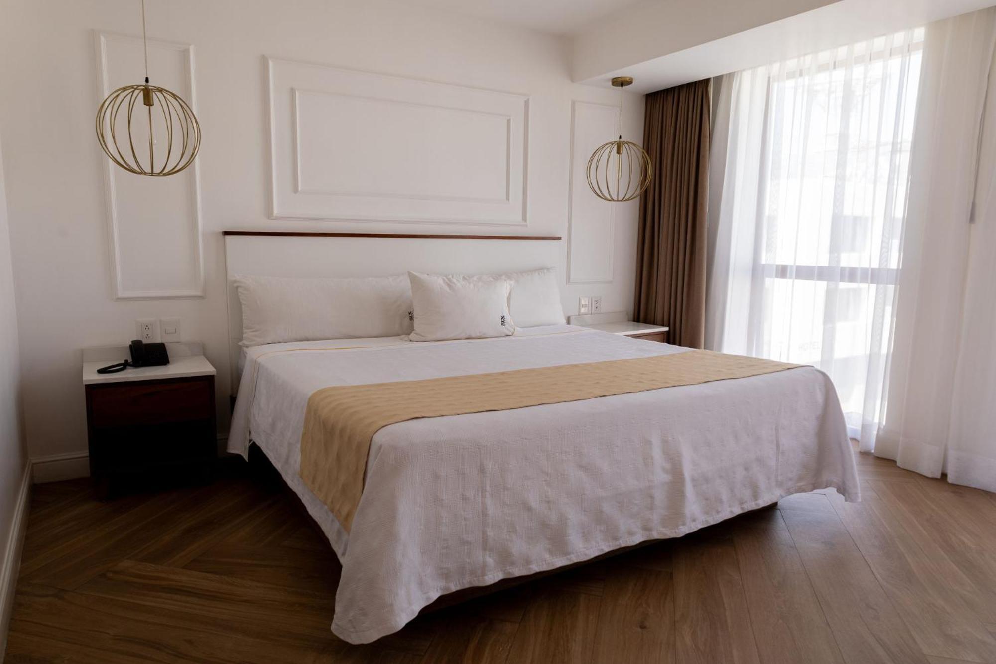 Six Hotel Guadalajara Degollado Ngoại thất bức ảnh